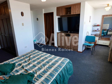 Casa independiente de venta en Monjas Jardín del Valle