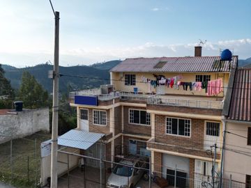 PROPIEDAD RENTERA EN VENTA, Sector Los Laureles Santa Ana, C1404