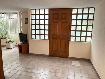 CASA EN VENTA EN LA PAZ EN CALLE TLAXCO