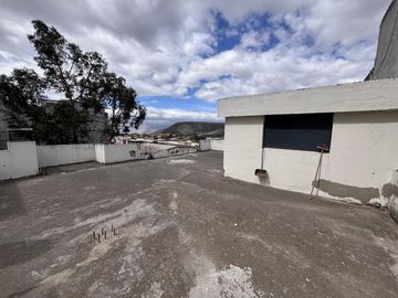 CASA con 318 m² de Terreno - CARLECEN - NORTE DE QUITO