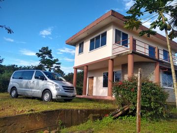 VENDO CASA DE CAMPO CON AMPLIO TERRENO, EN CONJUNTO PRIVADO, PEDRO VICENTE MALDONADO
