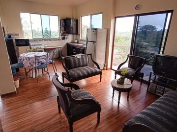 VENDO CASA DE CAMPO CON AMPLIO TERRENO, EN CONJUNTO PRIVADO, PEDRO VICENTE MALDONADO