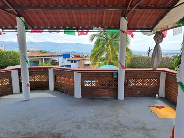 Venta De Casa En Condominio Con Jardín Y Alberca En Casa Blanca, Burgos, Temixco