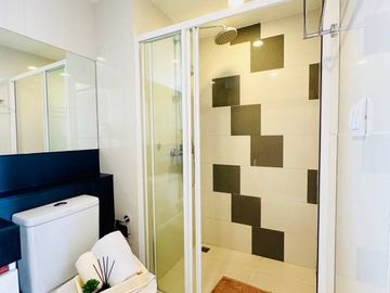 Palm Springs Condo, Arica Nimman, Nimmanhaemin Road, Soi 5       “Palmspring Areca Nimman” size 35 sq m, 8th floor, 1 bedroom, 1 bathroom, with furnit