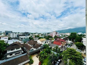 Palm Springs Condo, Arica Nimman, Nimmanhaemin Road, Soi 5       “Palmspring Areca Nimman” size 35 sq m, 8th floor, 1 bedroom, 1 bathroom, with furnit