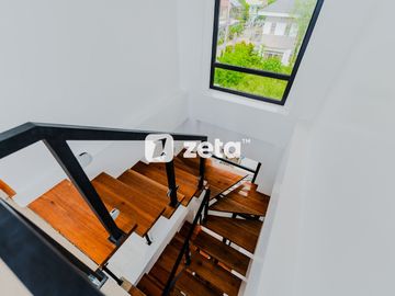 Newly built 3-Storey House & Lot