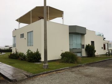 HERMOSA CASA DE PLAYA EN VENTA - CLUB GAVIOTAS, ASIA (KM 99.6)