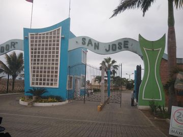 VENDO CASA DE PLAYA EN URBANIZACION PRIVADA, MIRADOR SAN JOSE, MANTA