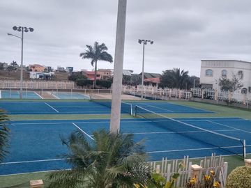 VENDO CASA DE PLAYA EN URBANIZACION PRIVADA, MIRADOR SAN JOSE, MANTA