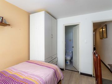 VENTA AMPLIA CASA CERCA A C.C. BULEVAR