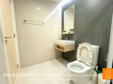 Don't miss!! Condo The Key Sathorn - Charoen Rat (32.99 sq m.) 1 bedroom, near BTS Surasak 350 meters.