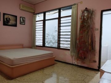 LANGKA! Rumah Kertajaya Indah Mewah 2 Lantai Besar Luas Dekat Raya MERR Dharmahusada Manyar Kertoarjo SHM