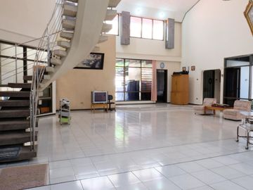 LANGKA! Rumah Kertajaya Indah Mewah 2 Lantai Besar Luas Dekat Raya MERR Dharmahusada Manyar Kertoarjo SHM