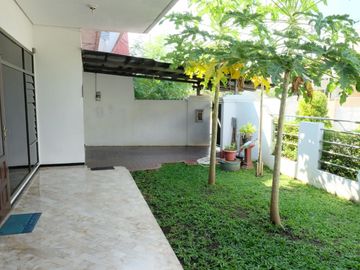 LANGKA! Rumah Kertajaya Indah Mewah 2 Lantai Besar Luas Dekat Raya MERR Dharmahusada Manyar Kertoarjo SHM
