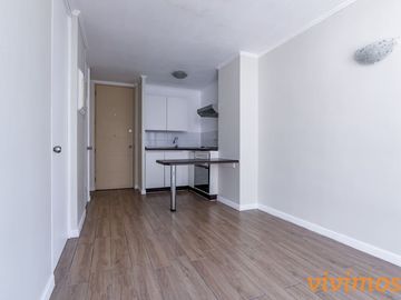 1 Dormitorio + 1 Baño + Estacionamiento y Bodega en San Miguel, Metro Ciudad del Niño.