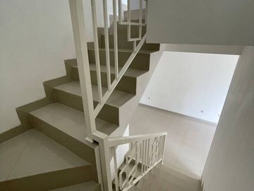 Dijual Rumah 2 Lantai Murah Dekat ICE BSD CITY Tangerang Diskon 200 Juta
