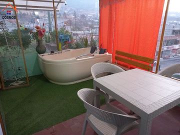 Venta de casa en Otavalo sector Gonzales Suarez,  frente al parque