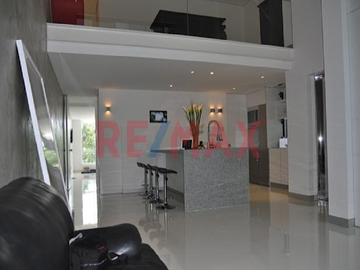 Departamento Moderno Doble Altura Con Terraza - Casuarinas Baja