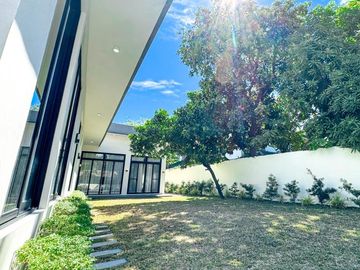 Luxurious Brand New House and Lot for Sale in Philam Village, Las Piñas City