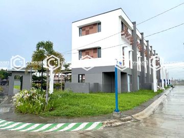 CORNER 3-STOREY SHOPHOUSE FOR SALE LOCATED AT CAPAS, TARLAC CITY
