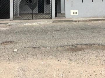 DEPARTAMENTO AMPLIO EN SJM FRENTE PANAMERICANA SUR REMATE