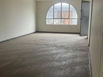 DEPARTAMENTO AMPLIO EN SJM FRENTE PANAMERICANA SUR REMATE