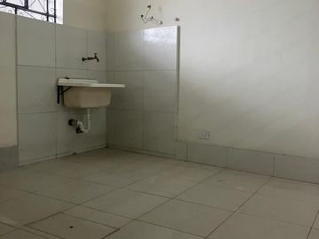DEPARTAMENTO AMPLIO EN SJM FRENTE PANAMERICANA SUR REMATE