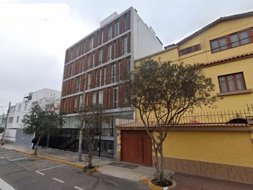 LOCAL EN MIRAFLORES UBICACION PRIVILEGIADA