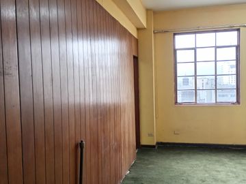🔴 VENDO AMPLIA  ACOGEDORA OFICINA – AV TACNA