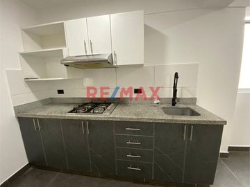 ID: 1109876 Venta Amplio Departamento 2Do Piso Pueblo Libre