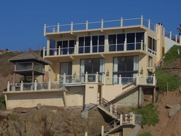 🌴🌞🌊  🌅 Lujosa residencia frente al mar en San Antonio Del Mar 🌴🌞🌊  🌅