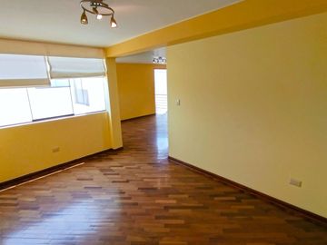 Se Vende Elegante Departamento C/Estacionamiento Y Depósito En Urb. Corpac San Isidro