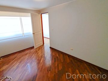Se Vende Elegante Departamento C/Estacionamiento Y Depósito En Urb. Corpac San Isidro