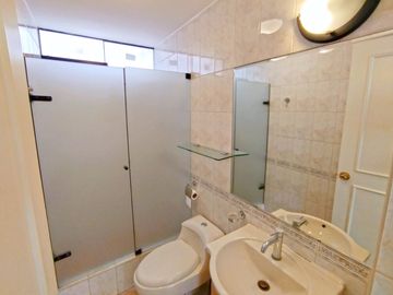 Se Vende Elegante Departamento C/Estacionamiento Y Depósito En Urb. Corpac San Isidro