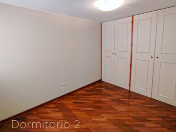 Se Vende Elegante Departamento C/Estacionamiento Y Depósito En Urb. Corpac San Isidro