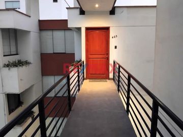 Se Vende Elegante Departamento C/Estacionamiento Y Depósito En Urb. Corpac San Isidro