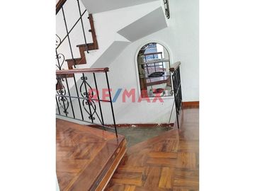 CASA EN VENTA EN SANTIAGO DE SURCO