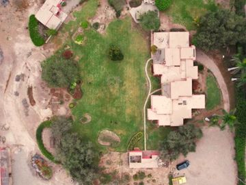 ADORABLE CASA DE CAMPO EN VENTA DE 7,000 MTS