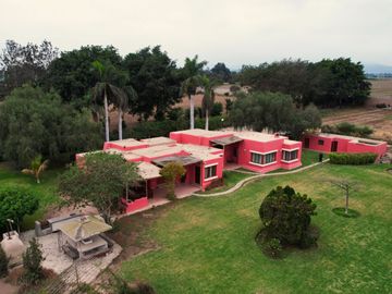 ADORABLE CASA DE CAMPO EN VENTA DE 7,000 MTS