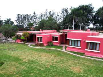ADORABLE CASA DE CAMPO EN VENTA DE 7,000 MTS