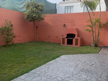 Alquiler de hermosa casa en inmejorable zona de Surco