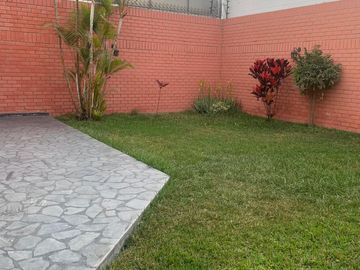 Alquiler de hermosa casa en inmejorable zona de Surco