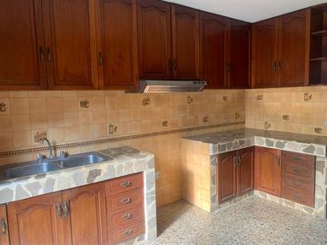 Alquiler de hermosa casa en inmejorable zona de Surco