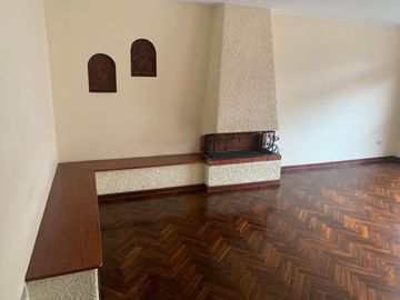 Alquiler de hermosa casa en inmejorable zona de Surco