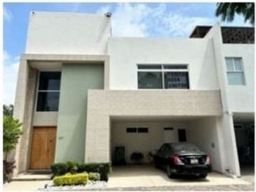 CASA EN VENTA FRACCIONAMIENTO ARBORETO CHOLULA PUEBLA