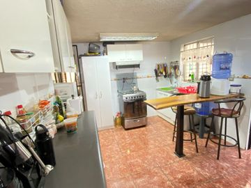 Se Vende Lida Casa Esquina en Quilicura