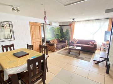 Se Vende Lida Casa Esquina en Quilicura