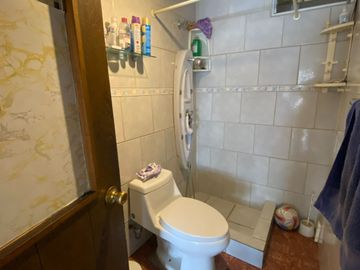 Se Vende Lida Casa Esquina en Quilicura