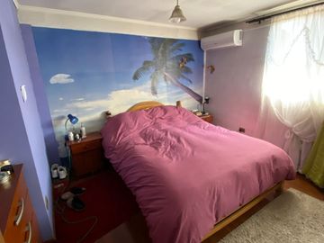 Se Vende Lida Casa Esquina en Quilicura