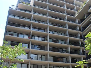 DEPARTAMENTO EN VENTA  O RENTA EN TORRE NARAN planta baja  1 recamara 98 m2 8 x 11